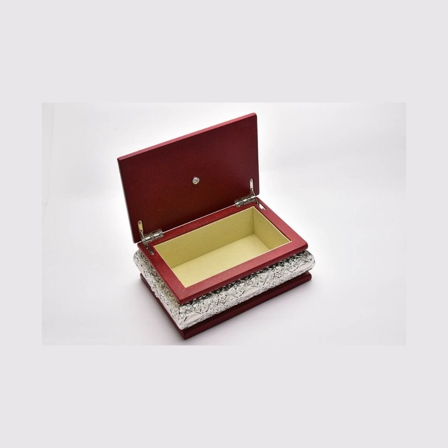 rectangle-shaped-wooden-silver-box